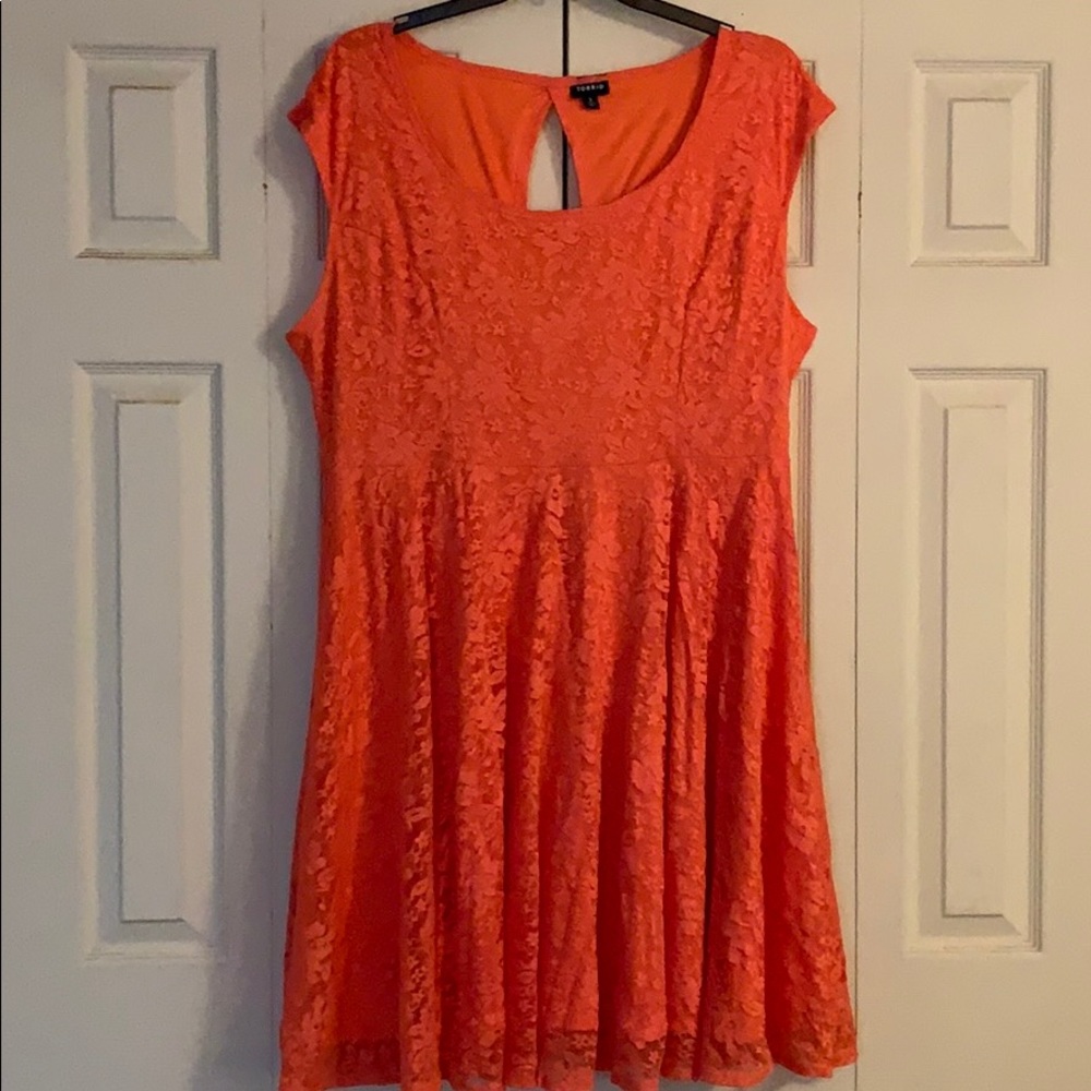 Torrid- LACE OPEN-BACK DRESS Sz 3